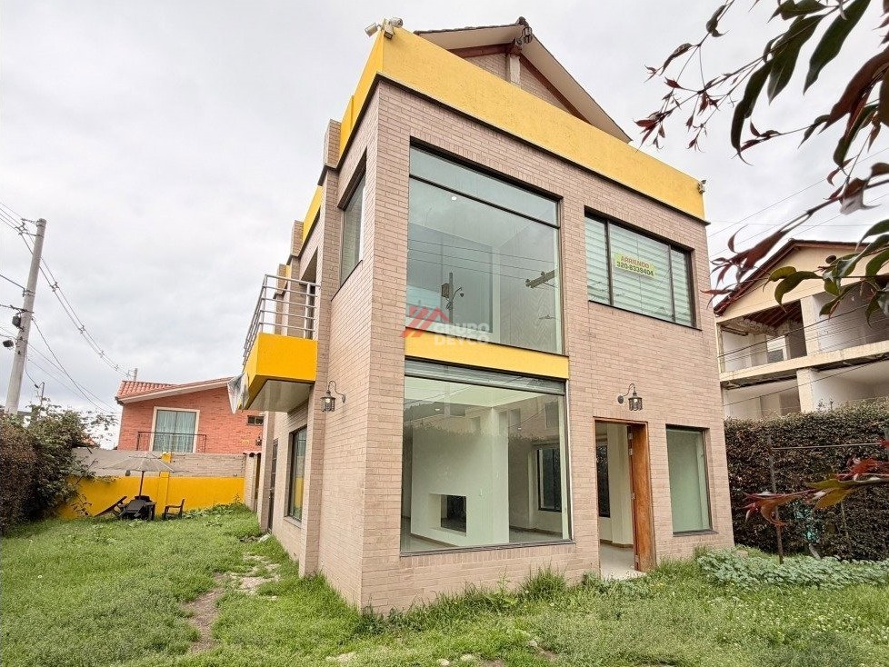 Casa campestre en arriendo — Cota, lote de 306 m²