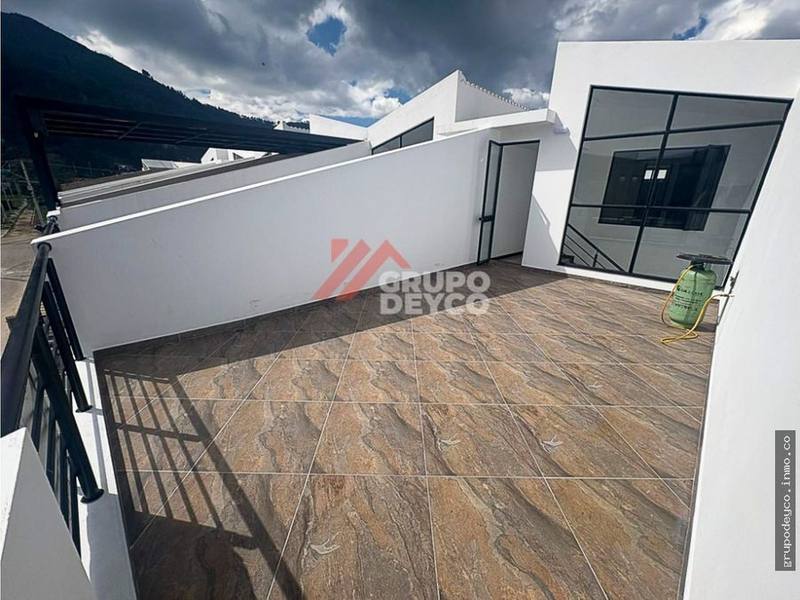 Casa en Venta Sobre Planos | Cota 